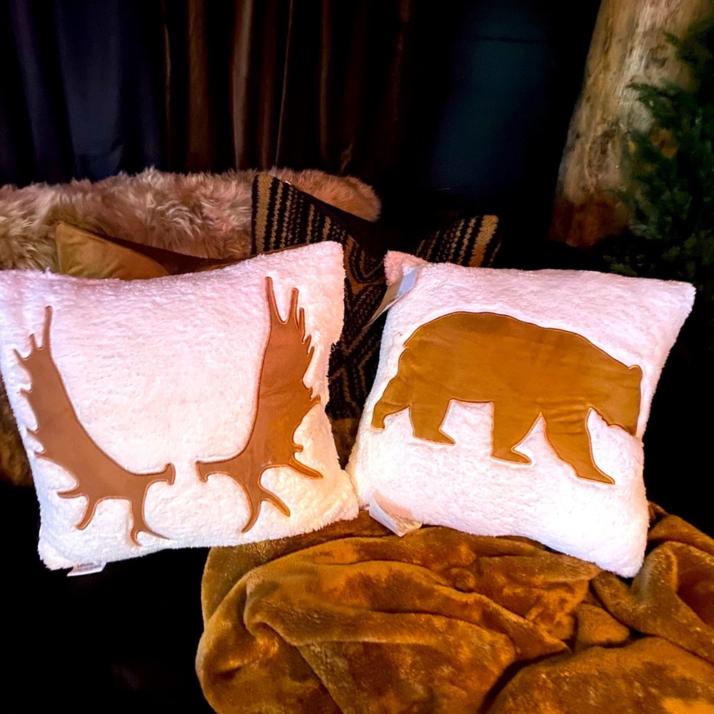 Winter Sherpa stuffed teddy cabin Pillows bear and deer antlers staghorn suede